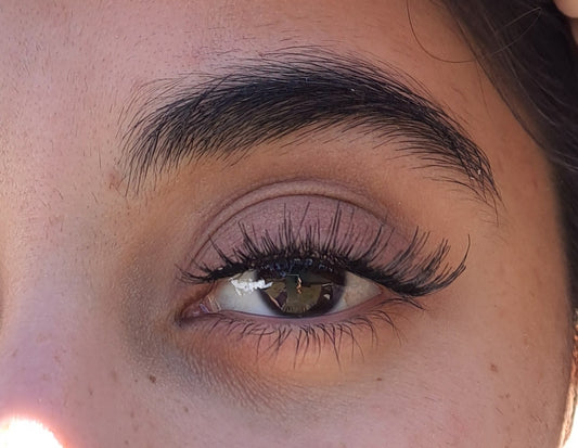 Wispy cateye