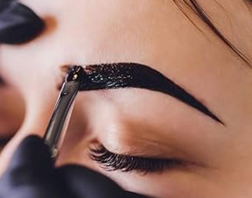 Angled Eyebrow Brush