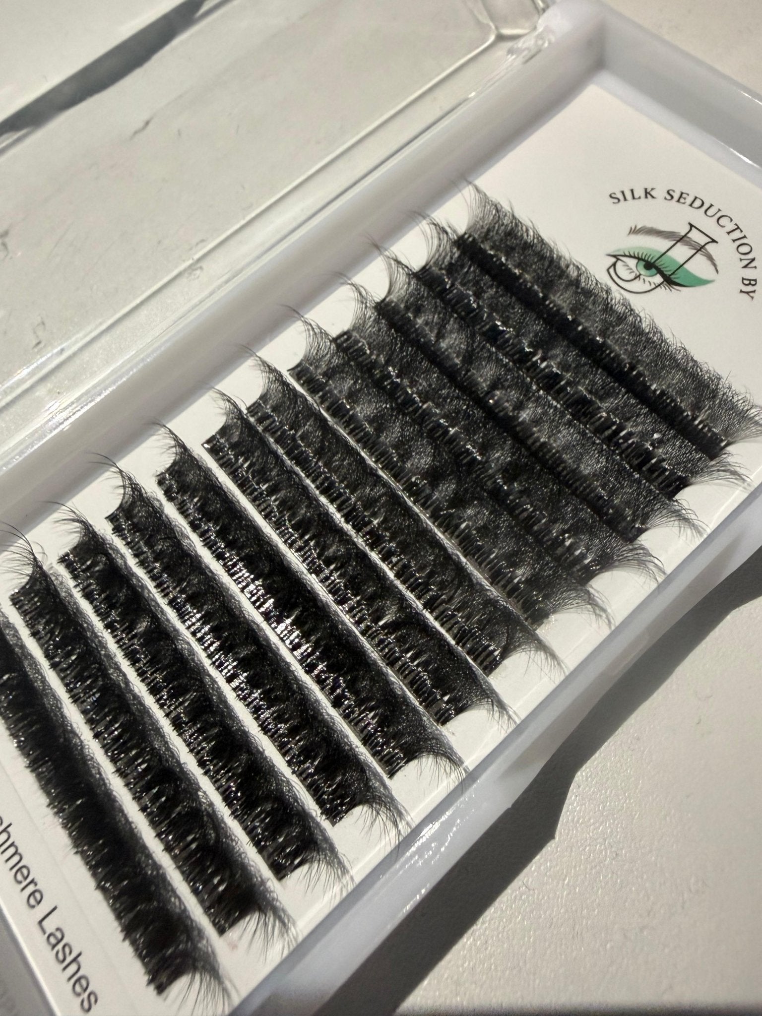 800 pre - made fans (10D) - Silk Seduction By J